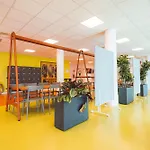 & Vandrerhjem *