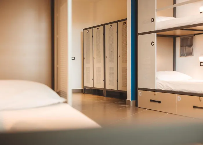 Hostel&rooms