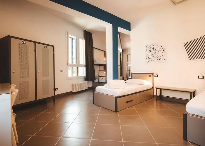 Hostel&rooms * Lecco