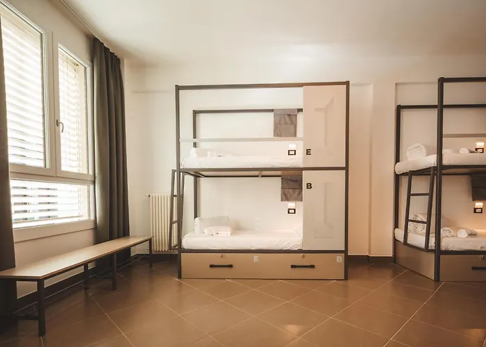 Hostel&rooms * Lecco