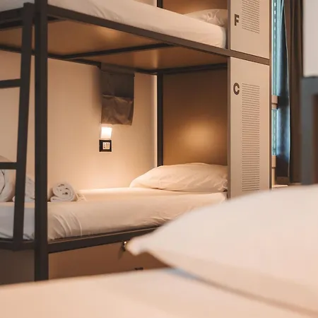 Hostel &