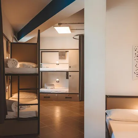 Hostel &
