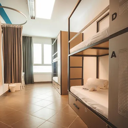 Hostel &